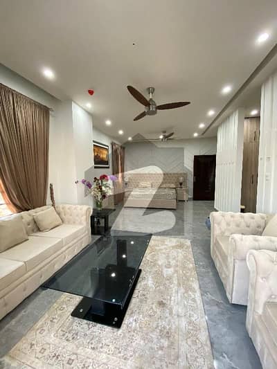 3000 Sqft Luxury Furnished Penthouse For Rent In Gulberg Greens Lake & Main Road Views