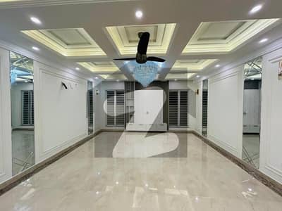 1 Kanal Portion Available For Rent Near Park Mosque And Commercial Area In Central Lahore