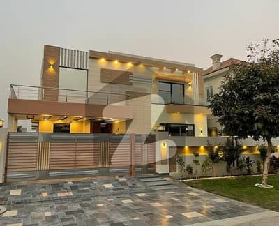 A Dreamy AC Installed Beautiful Bungalow For Rent In DHA Phase 6-N-Lahore