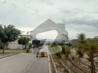 09 Marla Solid Land Plot For Sale Front Back Open Heighted Location Front Main Road