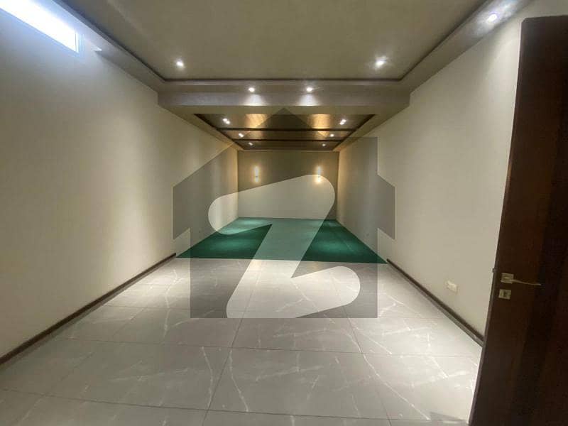 Town House For Sale In Dha Phase-8 Town House For Sale In Dha Phase-8