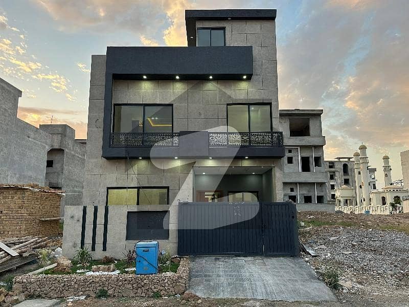 ایم پی سی ایچ ایس ۔ بلاک ایف ایم پی سی ایچ ایس ۔ ملٹی گارڈنز,بی ۔ 17,اسلام آباد میں 4 کمروں کا 5 مرلہ مکان 2.3 کروڑ میں برائے فروخت۔ ایم پی سی ایچ ایس ۔ بلاک ایف ایم پی سی ایچ ایس ۔ ملٹی گارڈنز,بی ۔ 17,اسلام آباد میں 4 کمروں کا 5 مرلہ مکان 2.3 کروڑ میں برائے فروخت۔