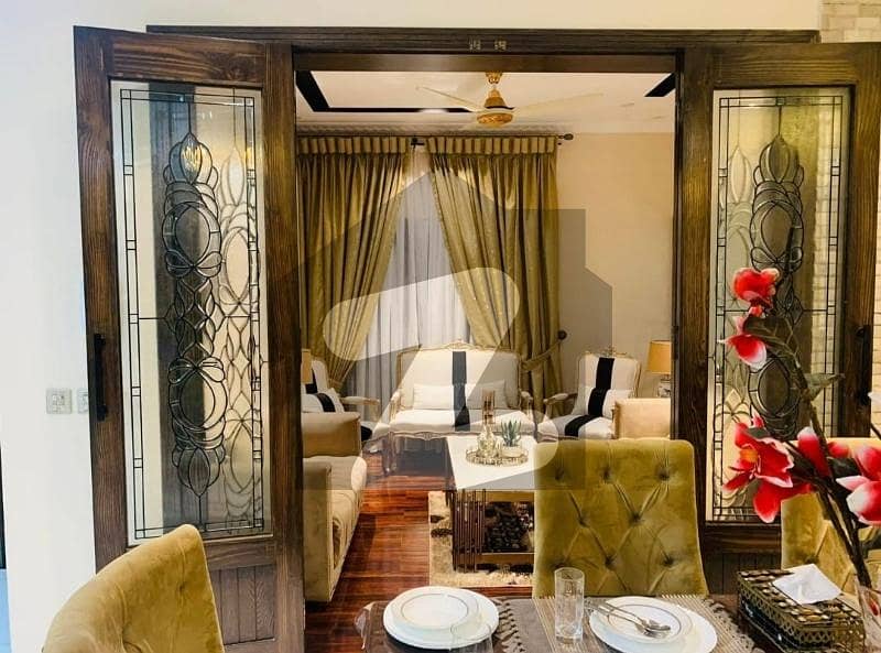 10 MARLA JUST NEW ZATI . SOLID (REEJAN) DIL SE BUILD HOUSE 5 BEDS WITH 10 KV SOLAR ONLY 1.5 YEAR USED 10 MARLA JUST NEW ZATI . SOLID (REEJAN) DIL SE BUILD HOUSE 5 BEDS WITH 10 KV SOLAR ONLY 1.5 YEAR USED