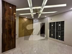 (GASS WAPDA) 10 MARLA UPPER PORTION WITH 3 BEDS ATTACHED 3 BATHS AVAILABLE FOR RENT