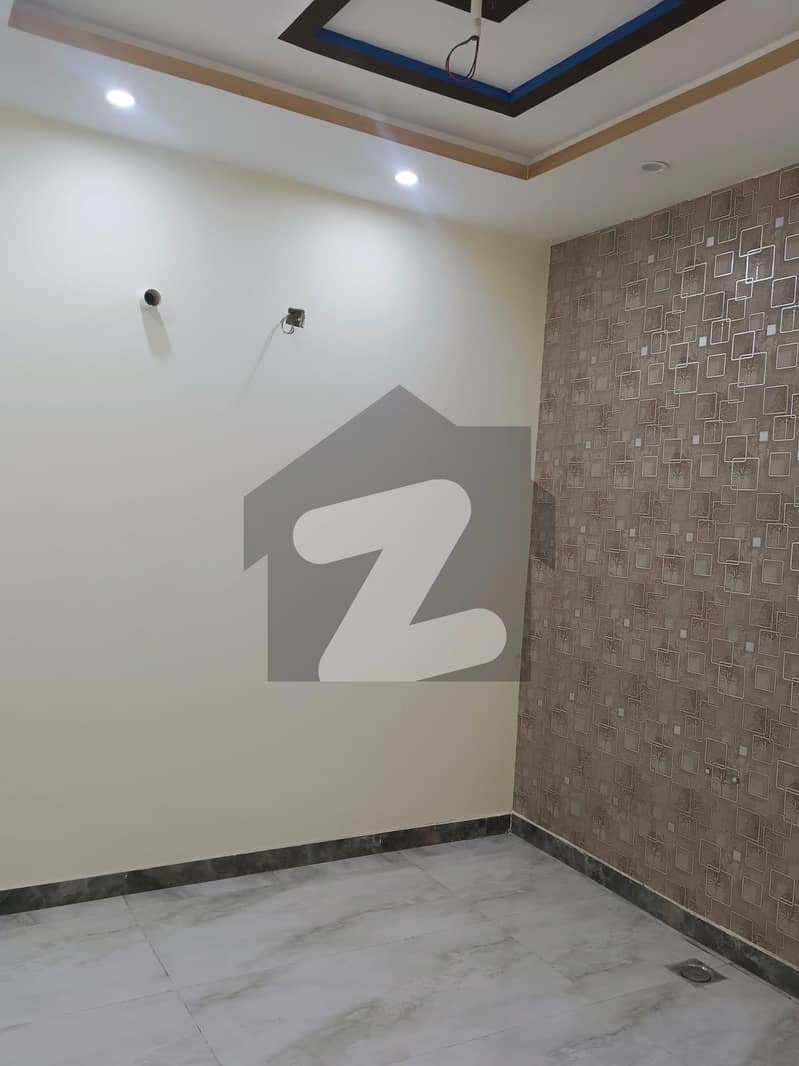 بحریہ نشیمن لاہور میں 5 کمروں کا 8 مرلہ مکان 1.98 کروڑ میں برائے فروخت۔ بحریہ نشیمن لاہور میں 5 کمروں کا 8 مرلہ مکان 1.98 کروڑ میں برائے فروخت۔
