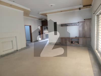 Main Road Lower Portion For Rent