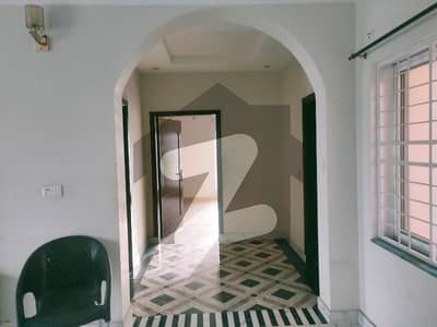 لیک سٹی ۔ سیکٹر ایم ۔ 2 لیک سٹی,رائیونڈ روڈ,لاہور میں 3 کمروں کا 1 کنال بالائی پورشن 1.1 لاکھ میں کرایہ پر دستیاب ہے۔ لیک سٹی ۔ سیکٹر ایم ۔ 2 لیک سٹی,رائیونڈ روڈ,لاہور میں 3 کمروں کا 1 کنال بالائی پورشن 1.1 لاکھ میں کرایہ پر دستیاب ہے۔