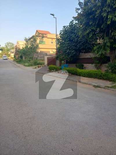 One Kanal Plot Available For Sale
