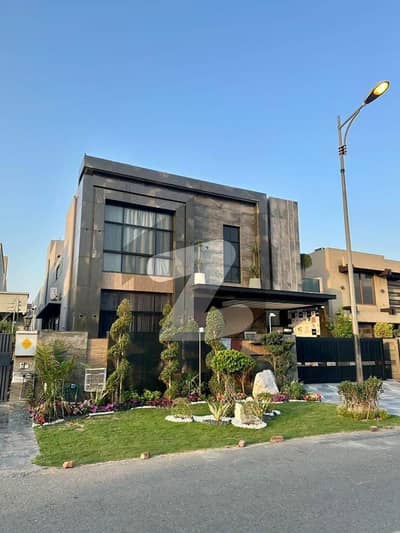 1 Kanal Top Quality Build Luxurious Beautiful Modern Design Villa With Basement For Sale In DHA Lahore Phase 7 Prime Location