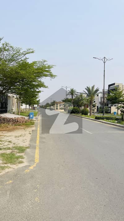 ایس ایم ڈی ہومز فیصل آباد میں 5 مرلہ رہائشی پلاٹ 28.0 لاکھ میں برائے فروخت۔