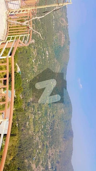 مری ایکسپریس وے مری میں 5 کمروں کا 9 مرلہ فلیٹ 70.0 ہزار میں کرایہ پر دستیاب ہے۔