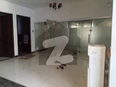 250, SQYARD TOWN HOUSE SILENT COMMERCIAL OFFICE USED AVAILABLE FOR RENT