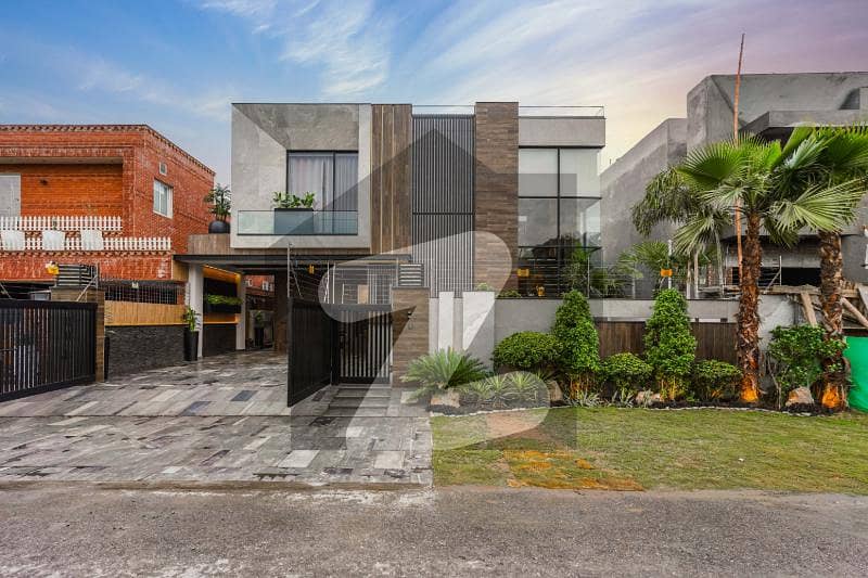 22 MARLA BRAND NEW LUXURIOUS MODERN VILLA NEAR KFC 22 MARLA BRAND NEW LUXURIOUS MODERN VILLA NEAR KFC