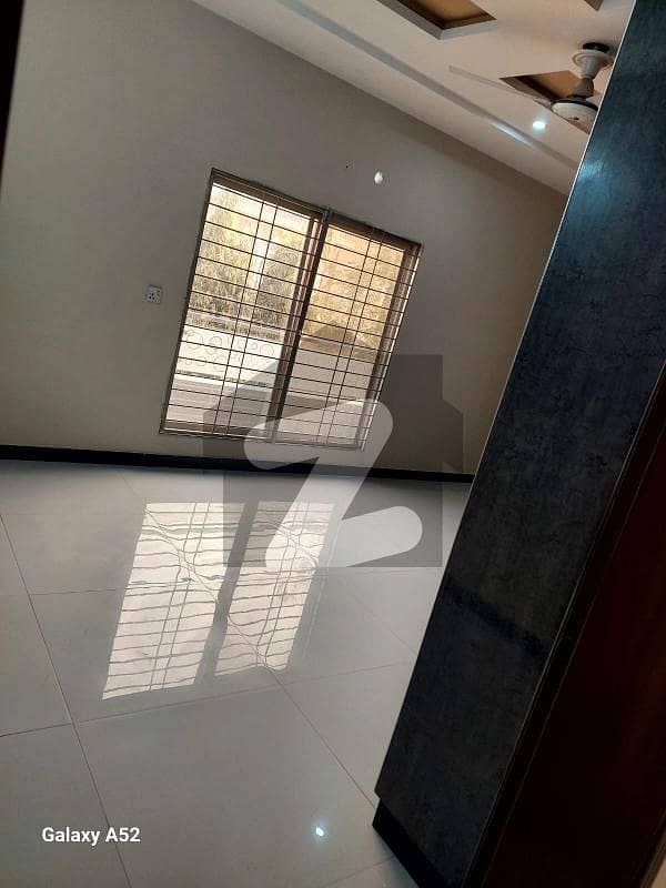 Spacious Corner 8 Marla House Available For sale In PCSIR Staff Colony Spacious Corner 8 Marla House Available For sale In PCSIR Staff Colony