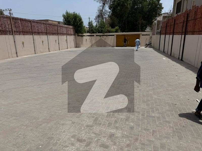 ڈی ایچ اے فیز 8 ڈی ایچ اے ڈیفینس,کراچی میں 1 کنال رہائشی پلاٹ 1.1 لاکھ میں کرایہ پر دستیاب ہے۔