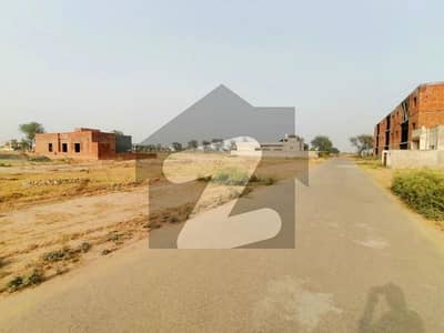 1 Kanal Plot For Sale Block Q Khayaban E Amin Near Upcoming( Neelam Road ) 1 Kanal Plot For Sale Block Q Khayaban E Amin Near Upcoming( Neelam Road )