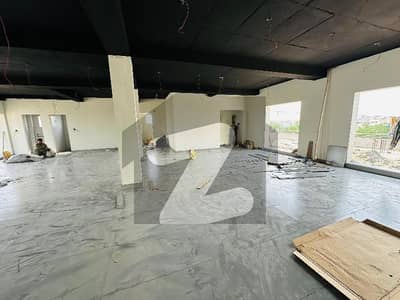جوہر ٹاؤن لاہور میں 1 کنال دفتر 2.5 لاکھ میں کرایہ پر دستیاب ہے۔