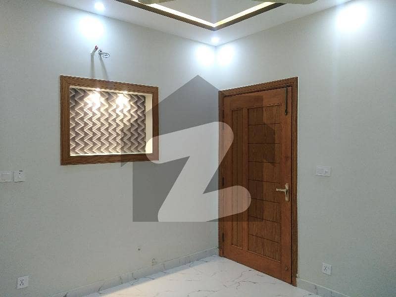 Fair-Priced 1 Kanal Upper Portion Available In I-8 Fair-Priced 1 Kanal Upper Portion Available In I-8