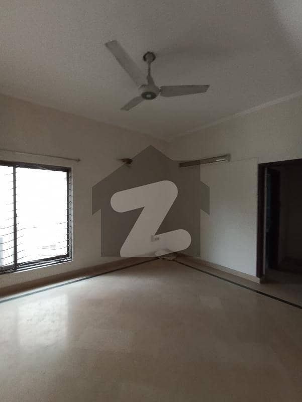 Upper Portion Available For Rent Upper Portion Available For Rent