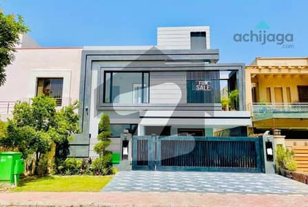 10 Marla House for Sale in Jasmine Block Bahria Town Lahore