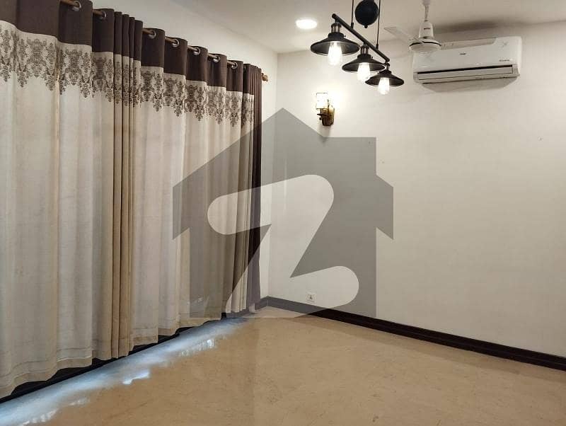 ڈی ایچ اے فیز 8 ڈی ایچ اے ڈیفینس,کراچی میں 5 کمروں کا 1 کنال مکان 13.0 کروڑ میں برائے فروخت۔ ڈی ایچ اے فیز 8 ڈی ایچ اے ڈیفینس,کراچی میں 5 کمروں کا 1 کنال مکان 13.0 کروڑ میں برائے فروخت۔