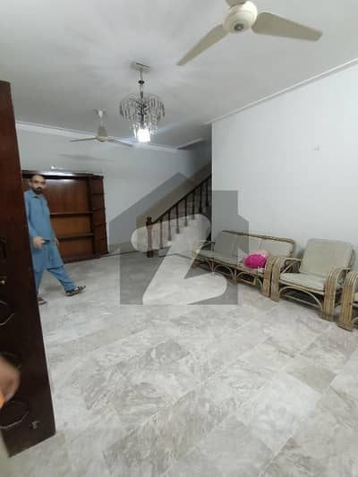 1. Kanal Full House Available For Rent Good Condition And Good Location House In Hayatabad Phase 1 Sector E1 1. Kanal Full House Available For Rent Good Condition And Good Location House In Hayatabad Phase 1 Sector E1