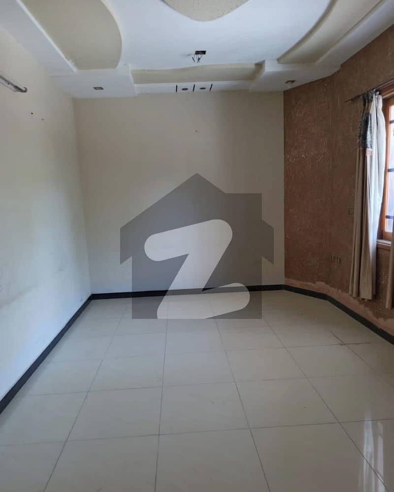 300 Yards Ground Floor Portion For Sale. 300 Yards Ground Floor Portion For Sale.