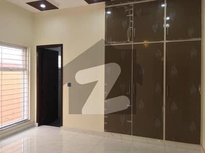 24 Marla House For Rent Available In Valencia Housing Society Lahore Bijli Pani Gas Available Total Tile Flooring