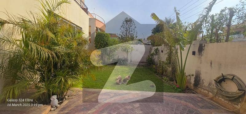 Kanal Stylish Bungalow For Sale Kanal Stylish Bungalow For Sale