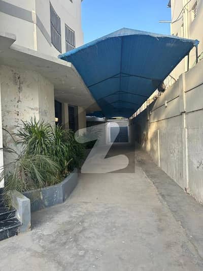 پی