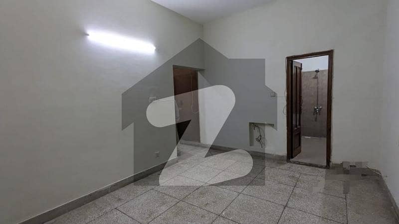 3 Beds Ground Portion Available For Rent In G10 3 Beds Ground Portion Available For Rent In G10