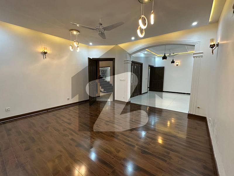 Triple Storey House For Rent Triple Storey House For Rent
