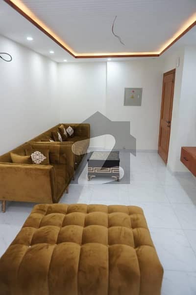 Flat Of 900 Square Feet Available In Bahria Town - Sector C