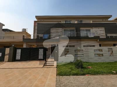 Buy Prime Location 10 Marla House At Highly Affordable Price