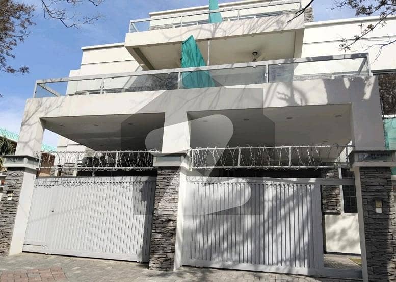 A Spacious 2 Kanal House In F-8/1 A Spacious 2 Kanal House In F-8/1