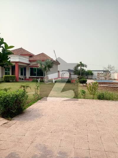 برکی روڈ کینٹ,لاہور میں 3 کمروں کا 4 کنال فارم ہاؤس 2.5 کروڑ میں برائے فروخت۔
