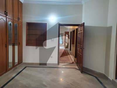 10 Marla Upper Portion For Rent In DHA Phase 1 Separate Gate 2 Beds