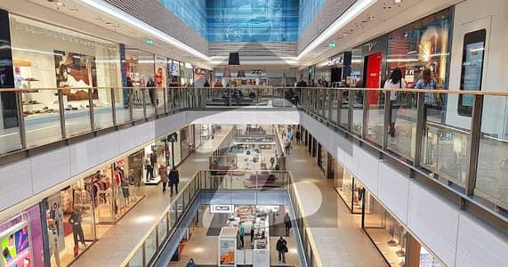 جوہر ٹاؤن لاہور میں 1 مرلہ دکان 70.0 لاکھ میں برائے فروخت۔