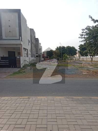 Prime Location 5 Marla Plot For Sale In DHA Phase 9 Prism Paper Available From Direct Owner Meeting Possible. R BLOCK DHA 9 PRISM