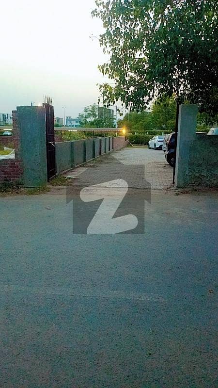 10 Marla Semi Plot Commercial Airport Road 10 Marla Semi Plot Commercial Airport Road