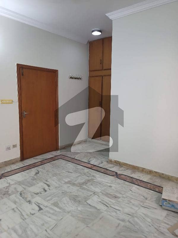 Upper Portion For Rent Upper Portion For Rent
