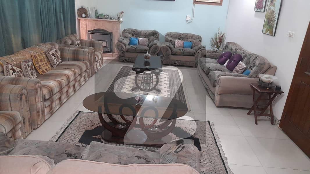 ایف ۔ 11 اسلام آباد میں 7 کمروں کا 1 کنال مکان 25.0 کروڑ میں برائے فروخت۔ ایف ۔ 11 اسلام آباد میں 7 کمروں کا 1 کنال مکان 25.0 کروڑ میں برائے فروخت۔