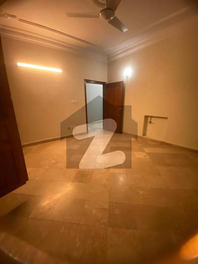 1 Kanal Portion Having Three Bedrooms Attached Bathrooms Drawing And Dinning