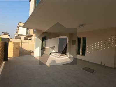 Prime Location 425 Square Yards House For sale In Askari 5 (Corner with Extra Land)