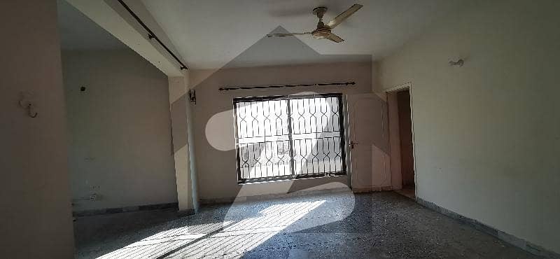 ایف ۔ 7 اسلام آباد میں 3 کمروں کا 1 کنال بالائی پورشن 1.9 لاکھ میں کرایہ پر دستیاب ہے۔ ایف ۔ 7 اسلام آباد میں 3 کمروں کا 1 کنال بالائی پورشن 1.9 لاکھ میں کرایہ پر دستیاب ہے۔