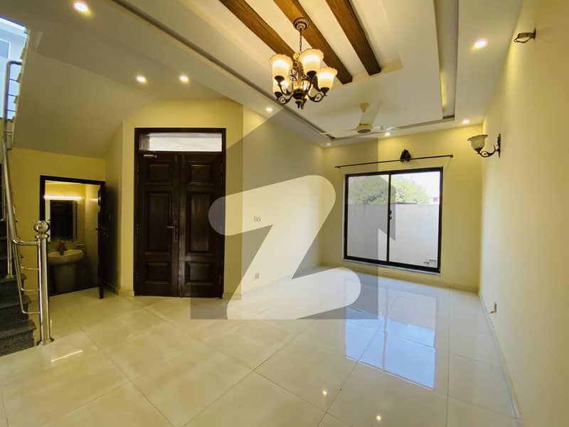 Luxury Upper Portion Luxury Upper Portion