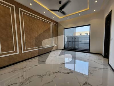 1 Kanal Upper Portion for Rent in DHA Phase 4 2 Beds