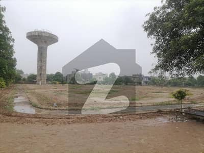 واپڈا سٹی ۔ بلاک ای واپڈا سٹی,فیصل آباد میں 1 کنال رہائشی پلاٹ 2.15 کروڑ میں برائے فروخت۔