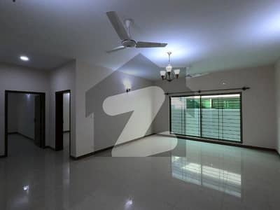 Spacious 375 Square Yards House Available For sale In Askari 5 - Sector J