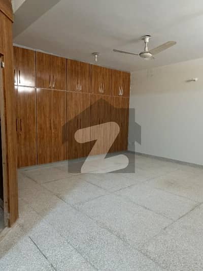 F10 555sqyd House For Sale